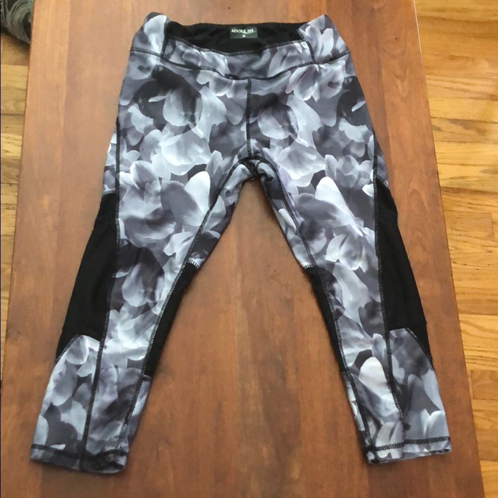 Adore Me Capri Leggings
